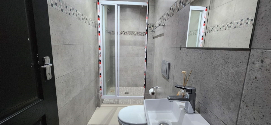 4 Bedroom Property for Sale in Weltevreden Valley Western Cape
